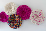 Juju hat Cameroun fuchsia et blanc